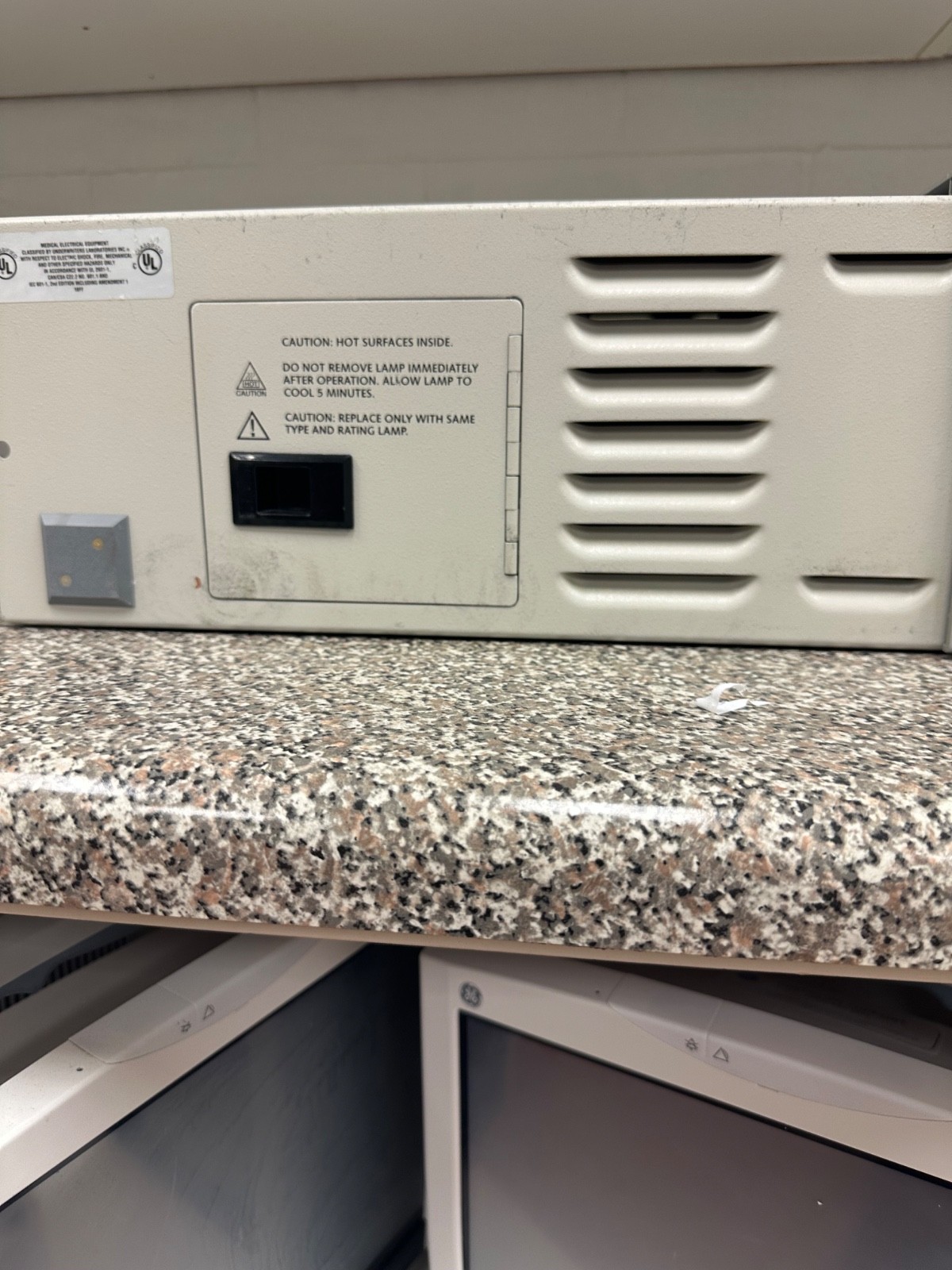 Linvatec Concept LIS8430 Xenon Light Source
