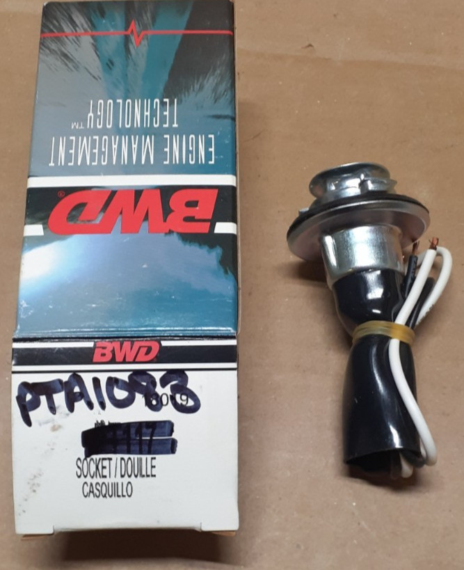 BWD PTA1083, License Plate Light Socket