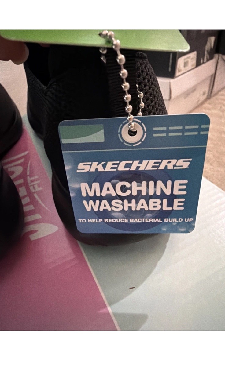 Skechers Black Ultra Flex First Take Slip-On Sneakers. Sz 7.5 NIB!