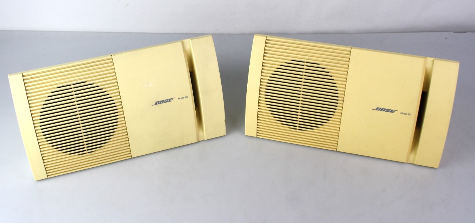 Pair BOSE Model 100 Surround Bookshelf Speakers White TESTED WORKS