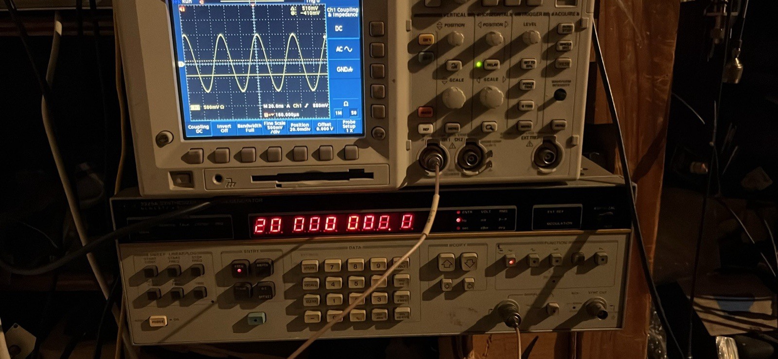 HP 3325A Synthesized Function Generator with OCXO and HV Option Working