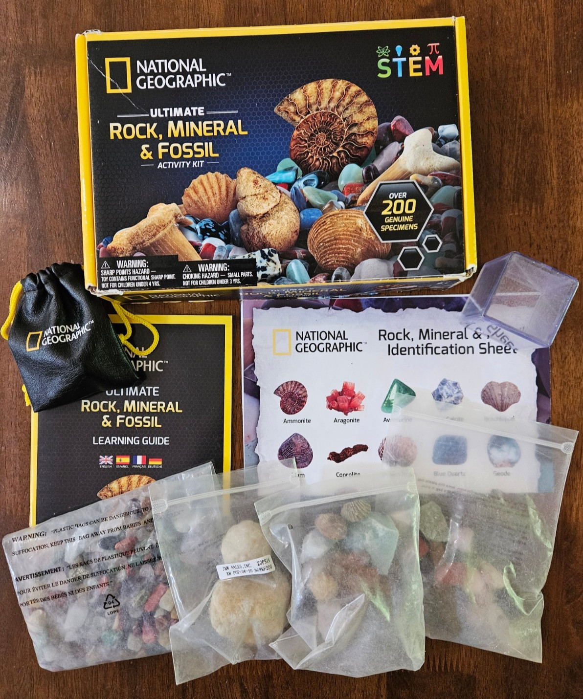 National Geographic Ultimate Rock, Mineral & Fossil Activity STEM Kit