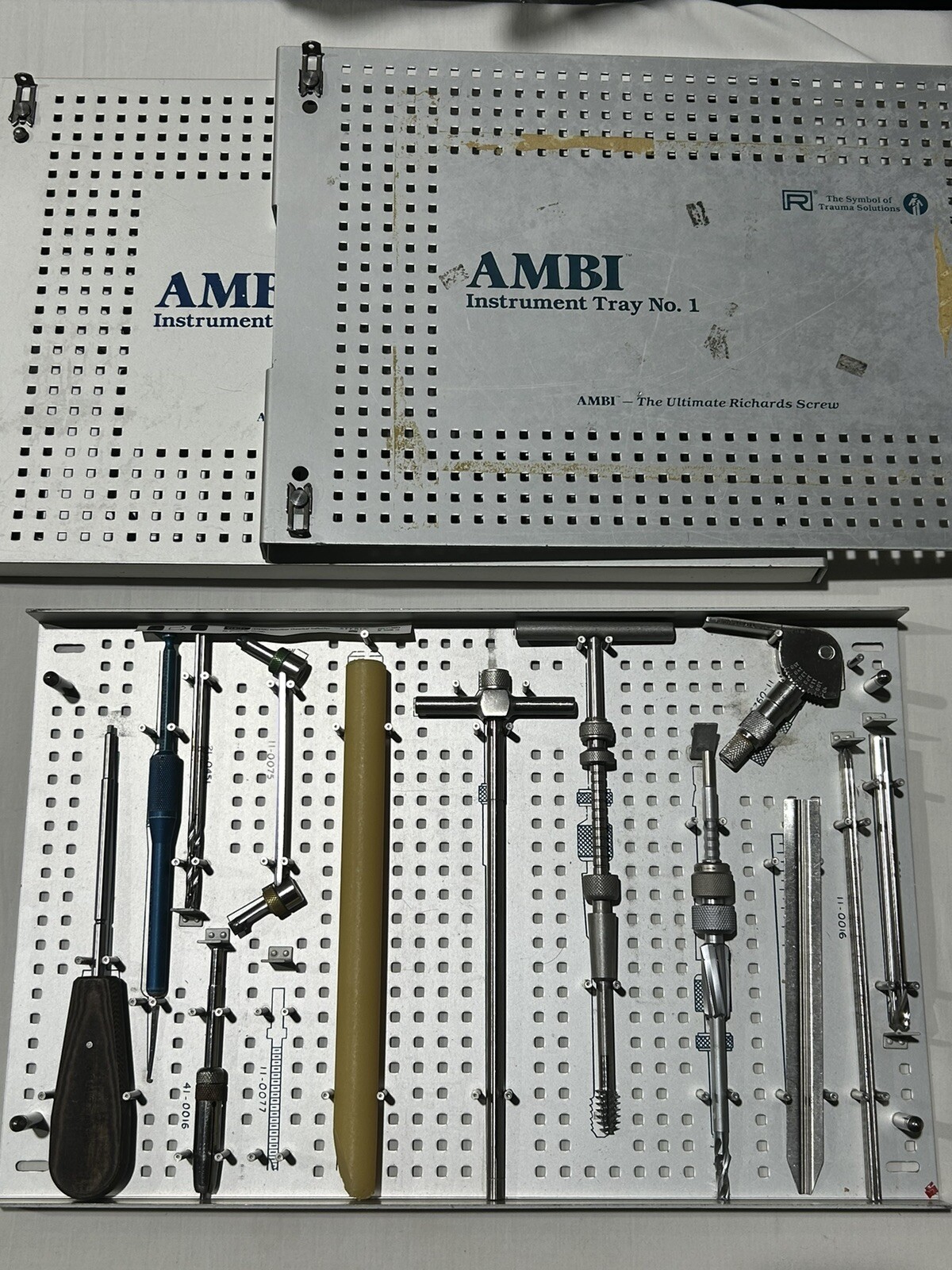 Richards Ambi Instrument 2 Tray 32 Piece Set