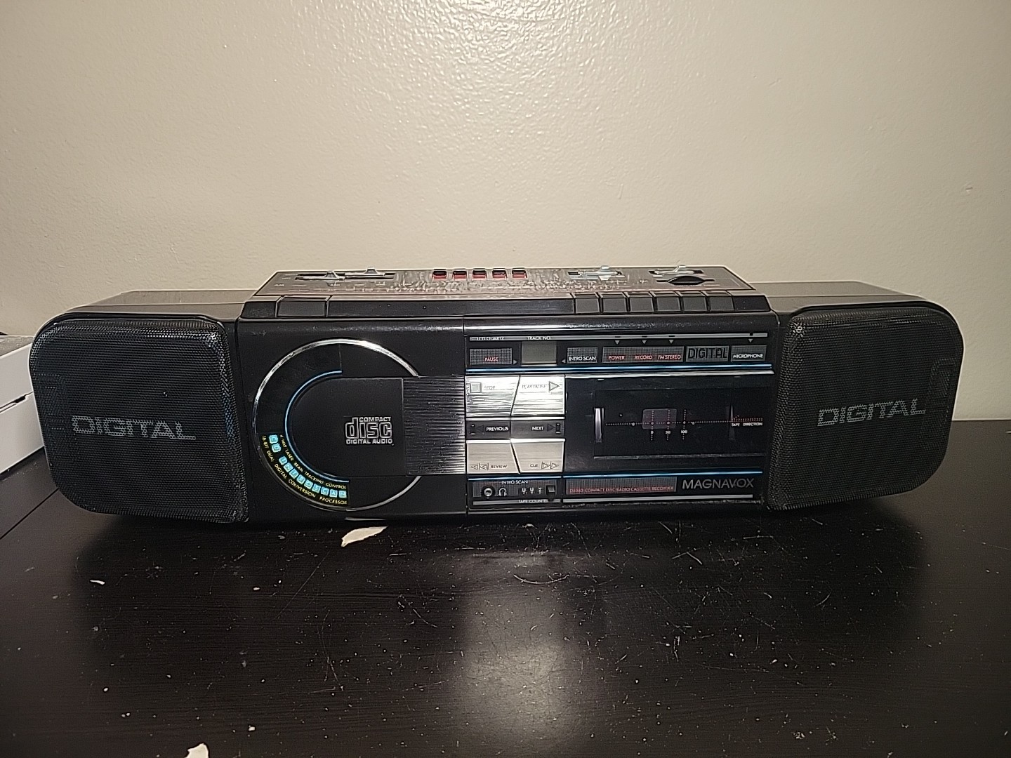 Vintage Magnavox Boombox D8880 Compact Disc Am Fm Radio CD Cassette READ DESCRIP