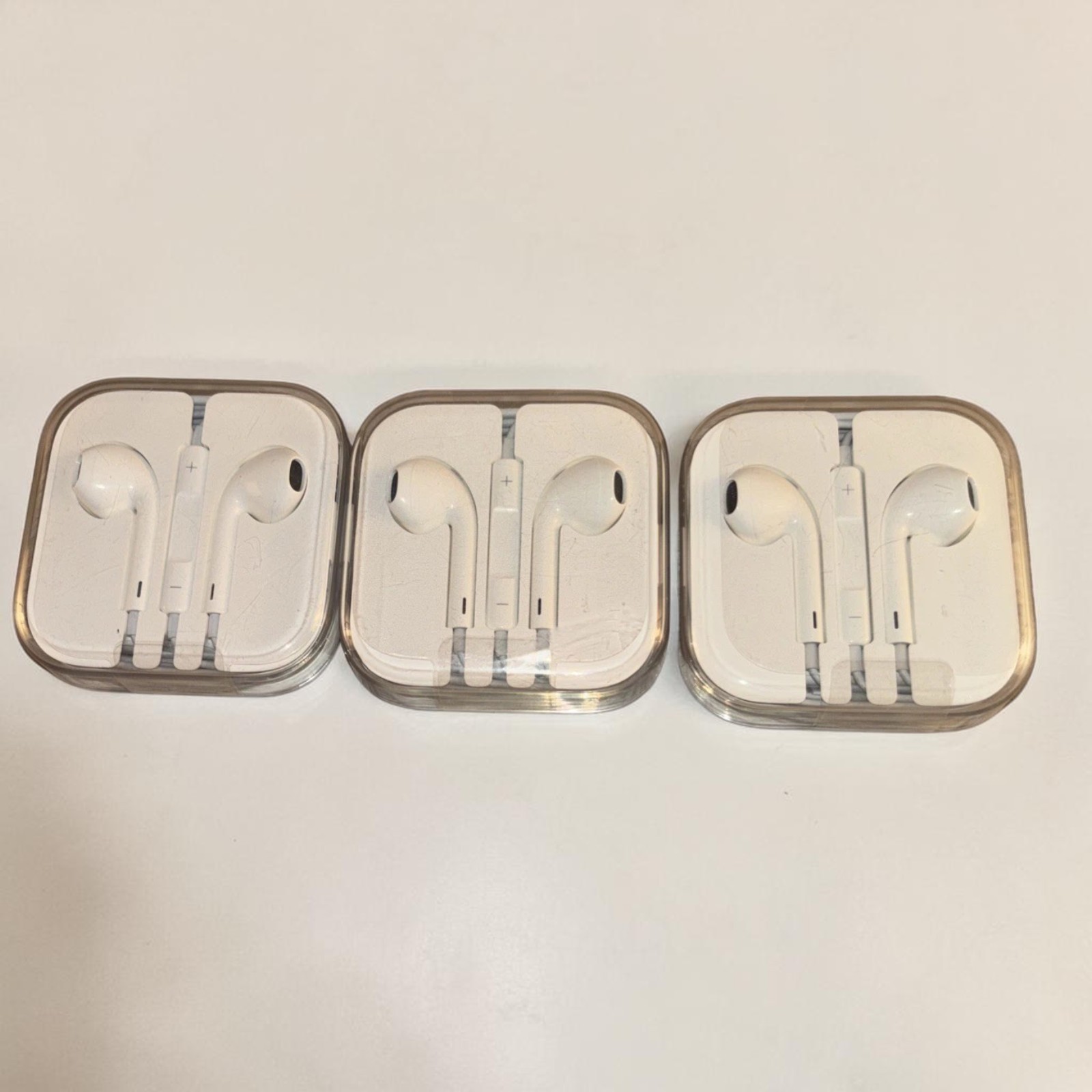 LOT 3x Genuine Apple EarPods Wired 3.5mm Plug Headset White MD827LL/A ..Open Box