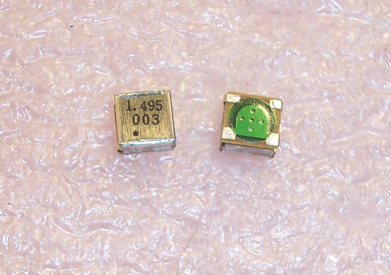 QTY (20) 1477-1513 MHz SMD ISOLATOR SI-7L1.495GS HITACHI METALS 1494MHz CENTER
