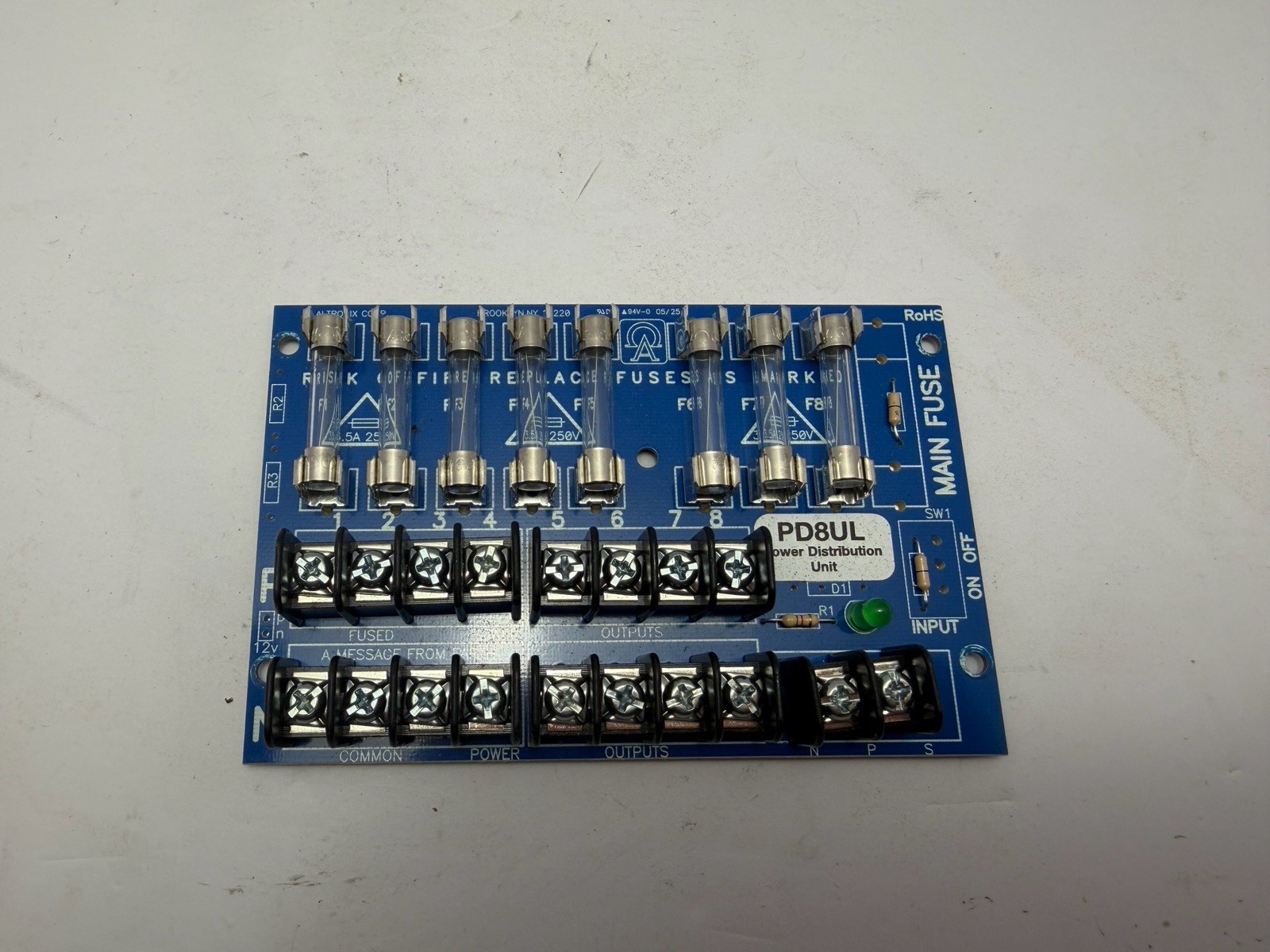 Altronix PD8UL Power Distribution Module Eight (8) Fuse Protected |wmV24