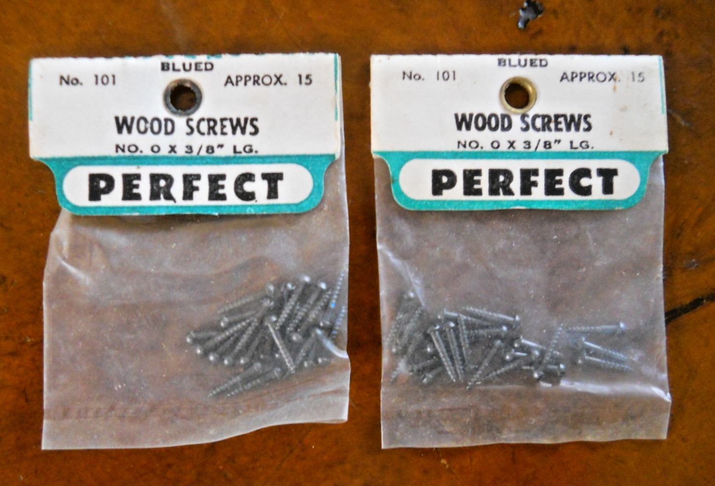 PERFECT MODEL AIRPLANE PARTS #101 NO. 0 X 3/8" LONG WOOD SCREWS (NEW OLD STOCK)
