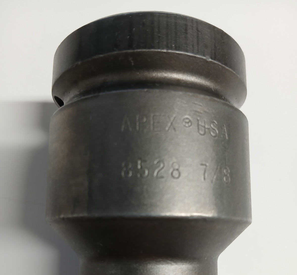 APEX 8528 SOCKET 1 FEMALE SQUARE DRIVE 7/8