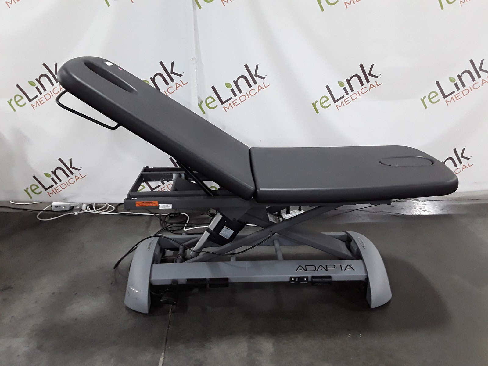 Chattanooga Group Adapta Mesa Model 3319 Treatment Table