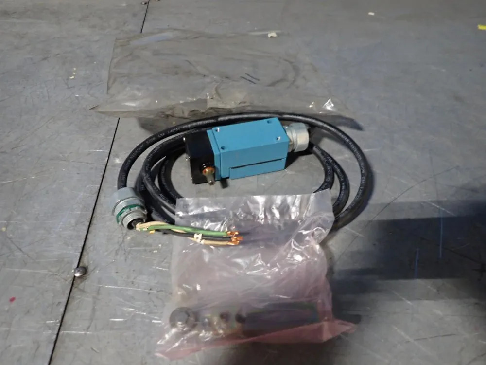 HONEYWELL MICRO SWITCH HEAVY DUTY LIMIT SWITCH LSYUB1A13