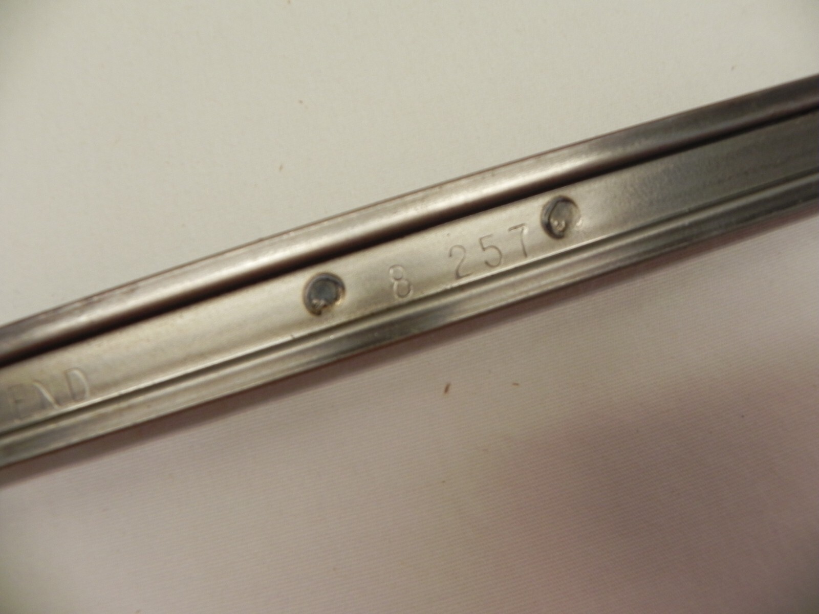 Snap-on KRA59 Flip Top Chest Small Drawer Friction Drawer Slide 8-257 13'' Long