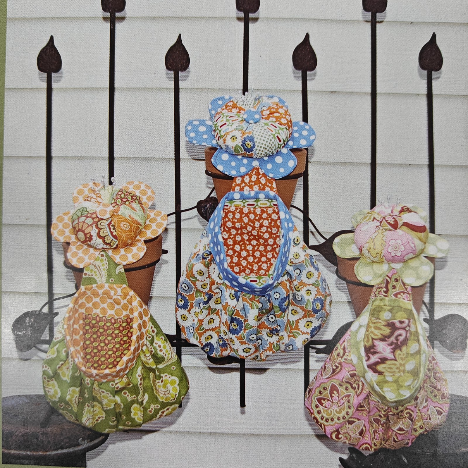 Abbey Lane Quilts The Abbey Bag #113 Sewing Pattern Pin Cushion & Scrap Bag