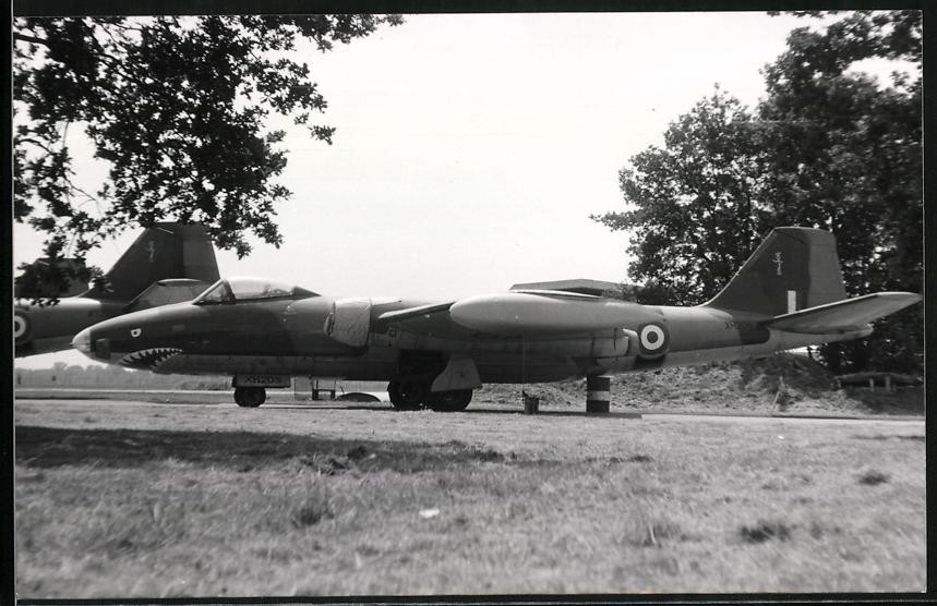 Photography Aircraft English Electric Canberra, RAF Fighter Bomber Marking XH206