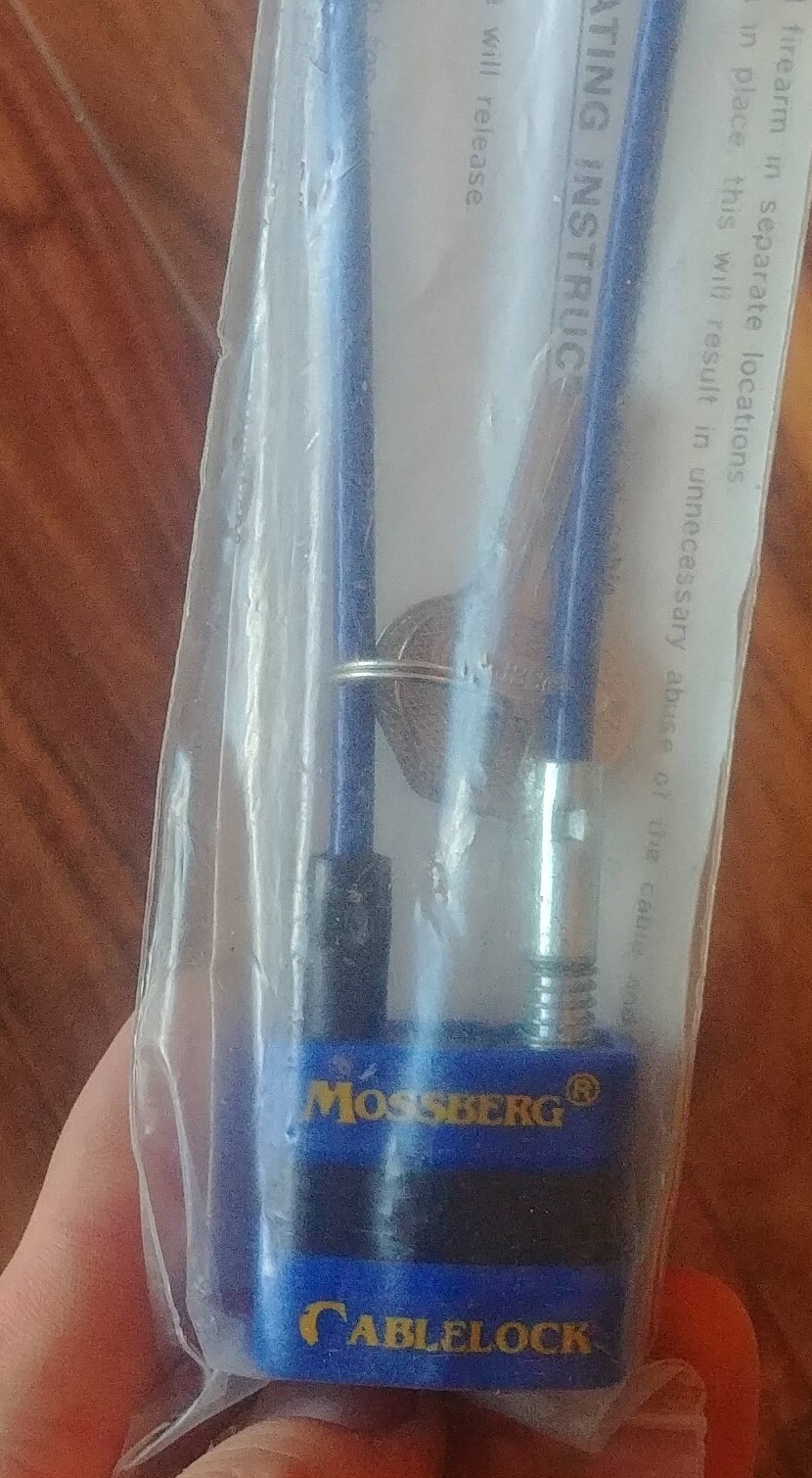 NEW MOSSBERG CABLELOCK 7.5” BLUE IN PACKAGING GUN LOCK