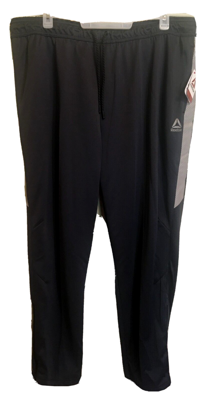 Reebok Men’s Interlock Pants Size 3XL Black/Ebony Tapered Slim Waist 42 Stretch