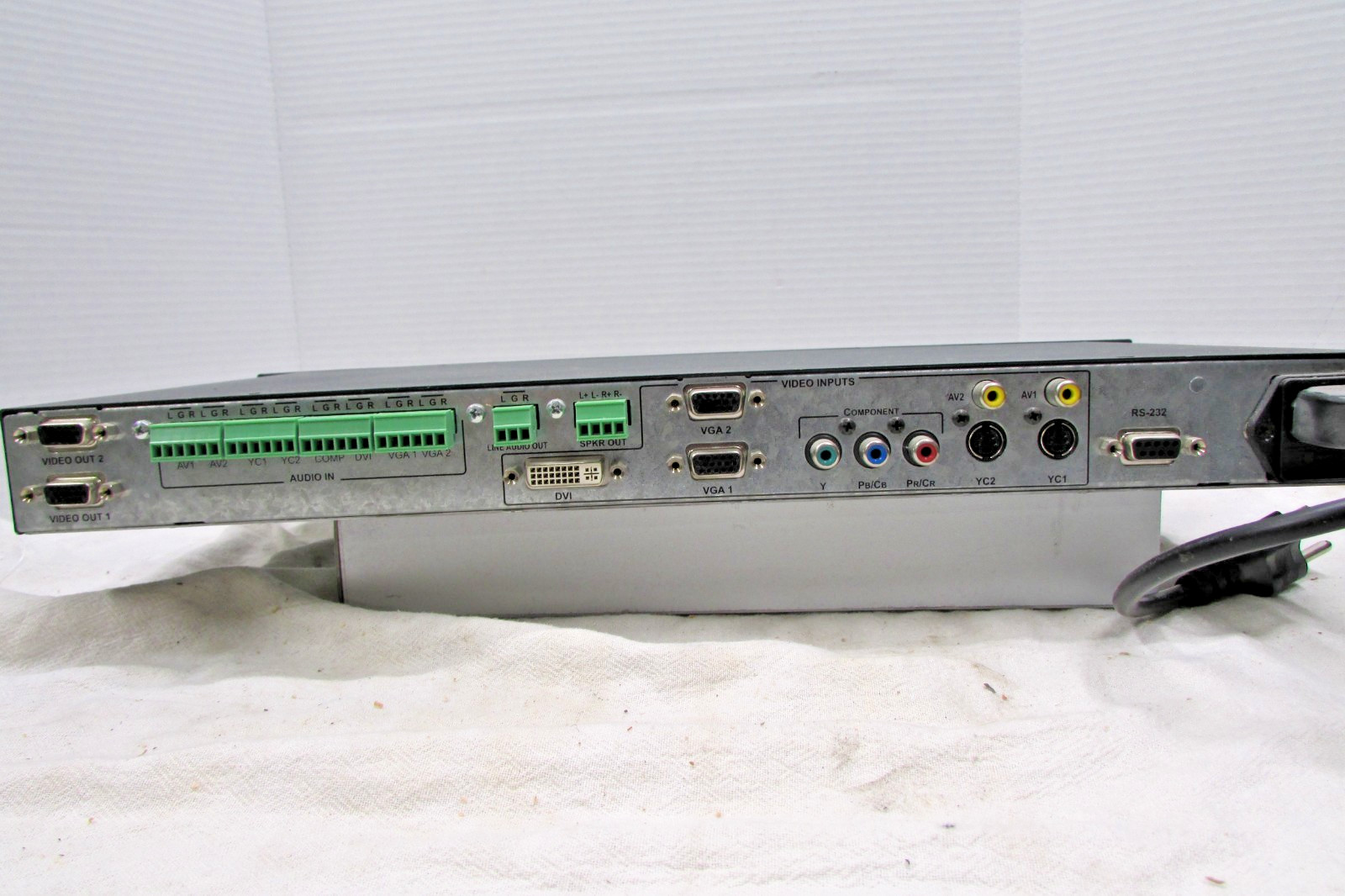 Kramer Presentation Switcher / Scaler VP-724 XL