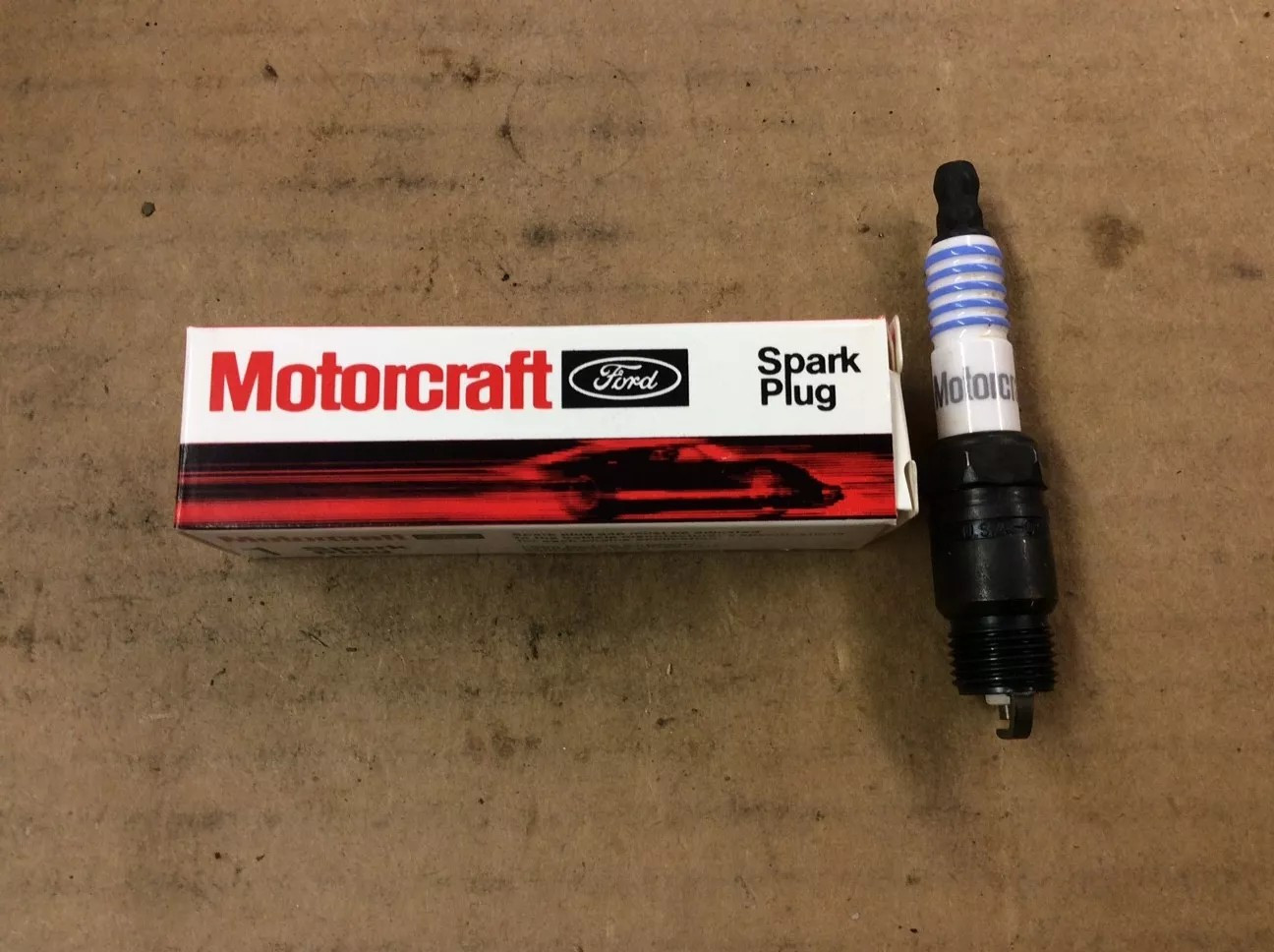 New OEM Factory Ford Motorcraft Spark Plug ASF52C SP-425A Qty 4 Pack of 4