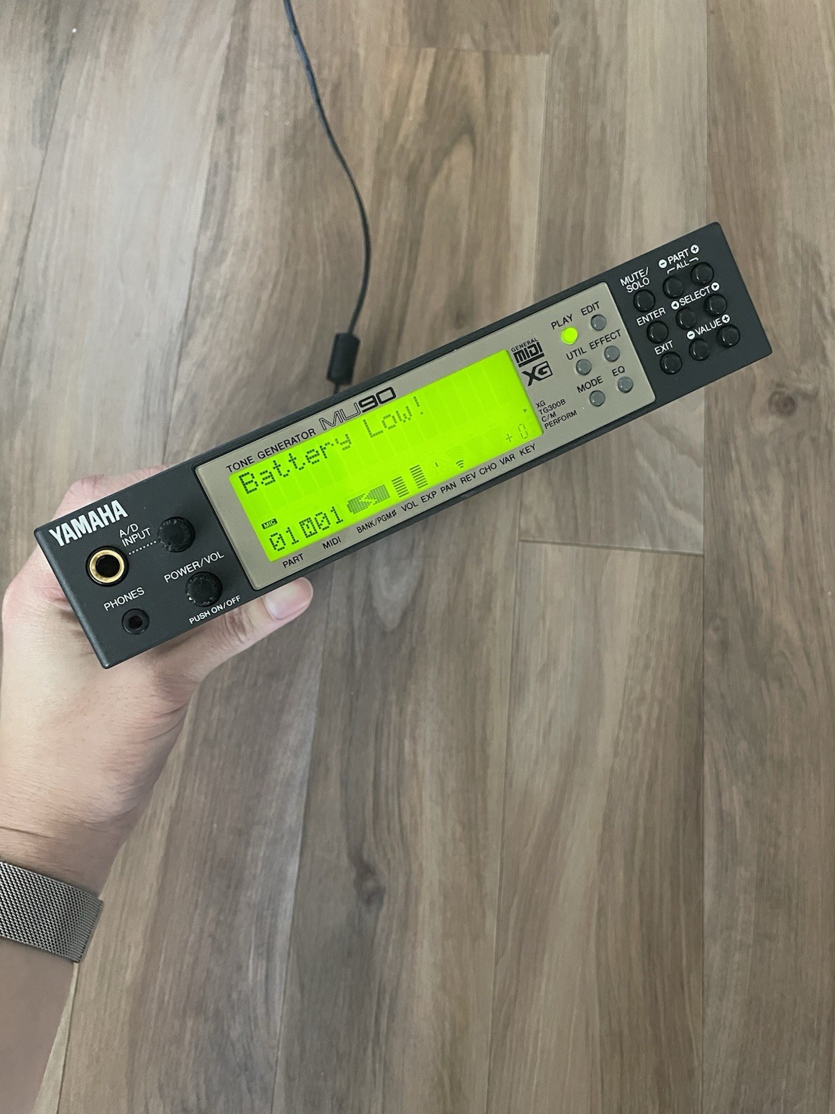 Yamaha Mu90 Tone Generator Synthesizer Midi