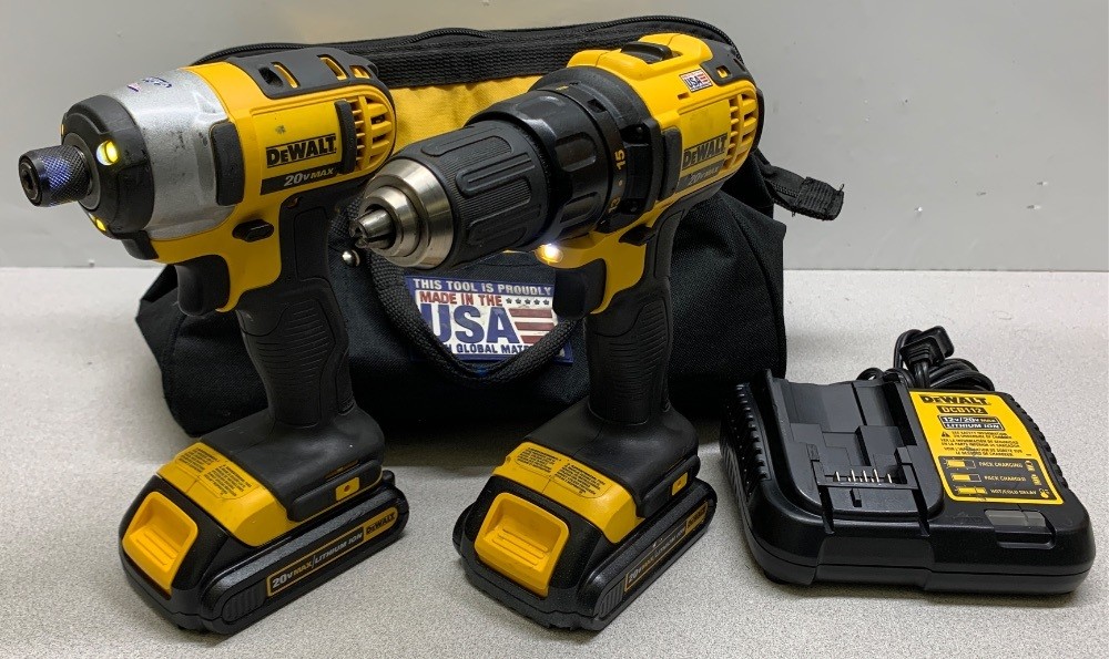 Dewalt 2pc Combo Kit 1/2" Drill & 1/4" Impact Driver w/2 Batteries DCD780/DCF885