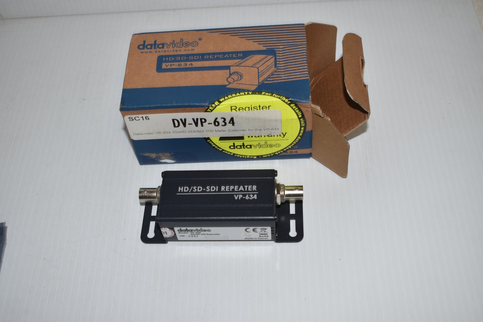 DATAVIDEO HD/SD-SDI Repeater VP-634 Video Signal Booster  NEW IN BOX  (OQI67)