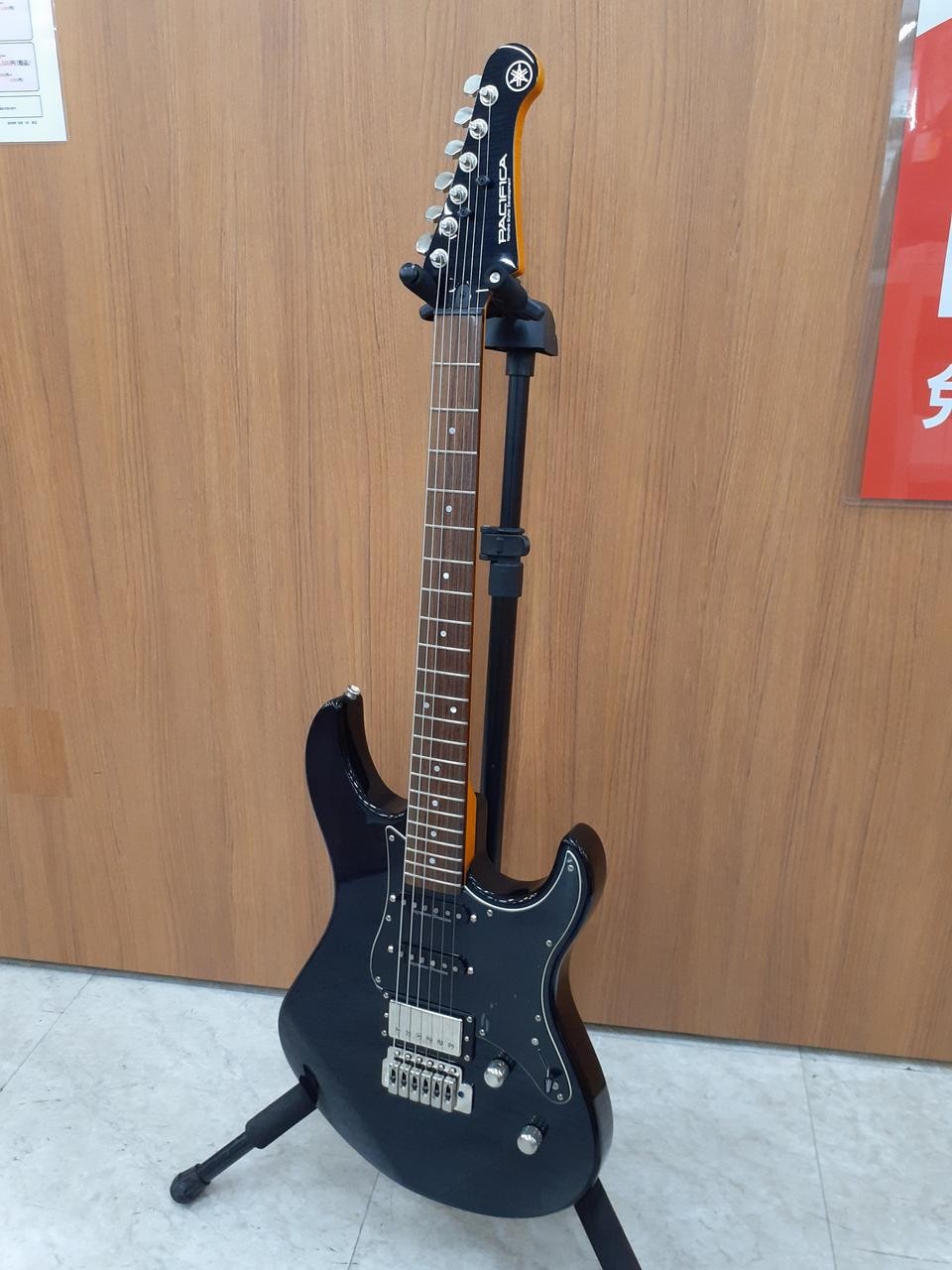 YAMAHA PAC612VIIFM Electric Guitar-14