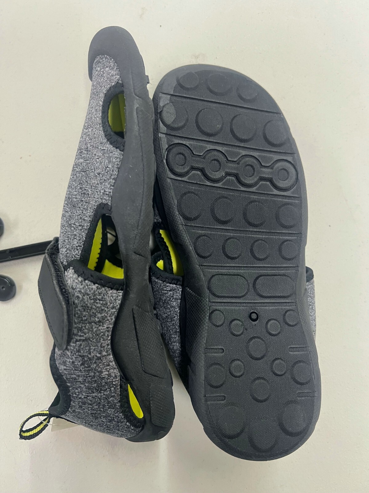 Wave Zone Kai Gray Kid's Sandals Size 4 NWT