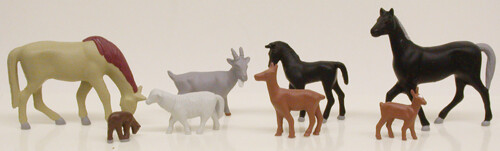 NEW Model Power Assorted Livestock (8) HO Train Figures 5726