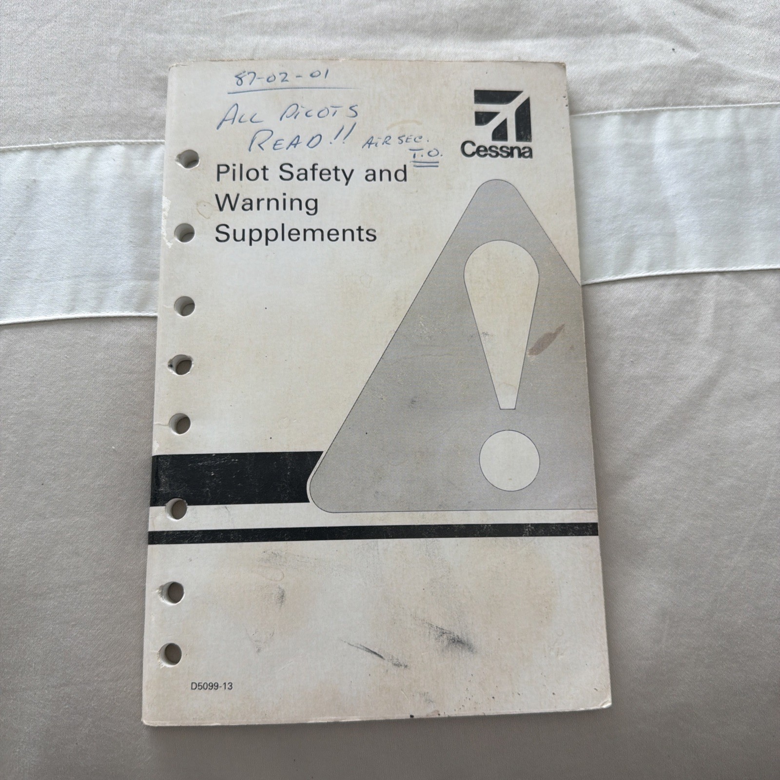 1985 CESSNA Pilot Safety and Warning Supplements good condition!