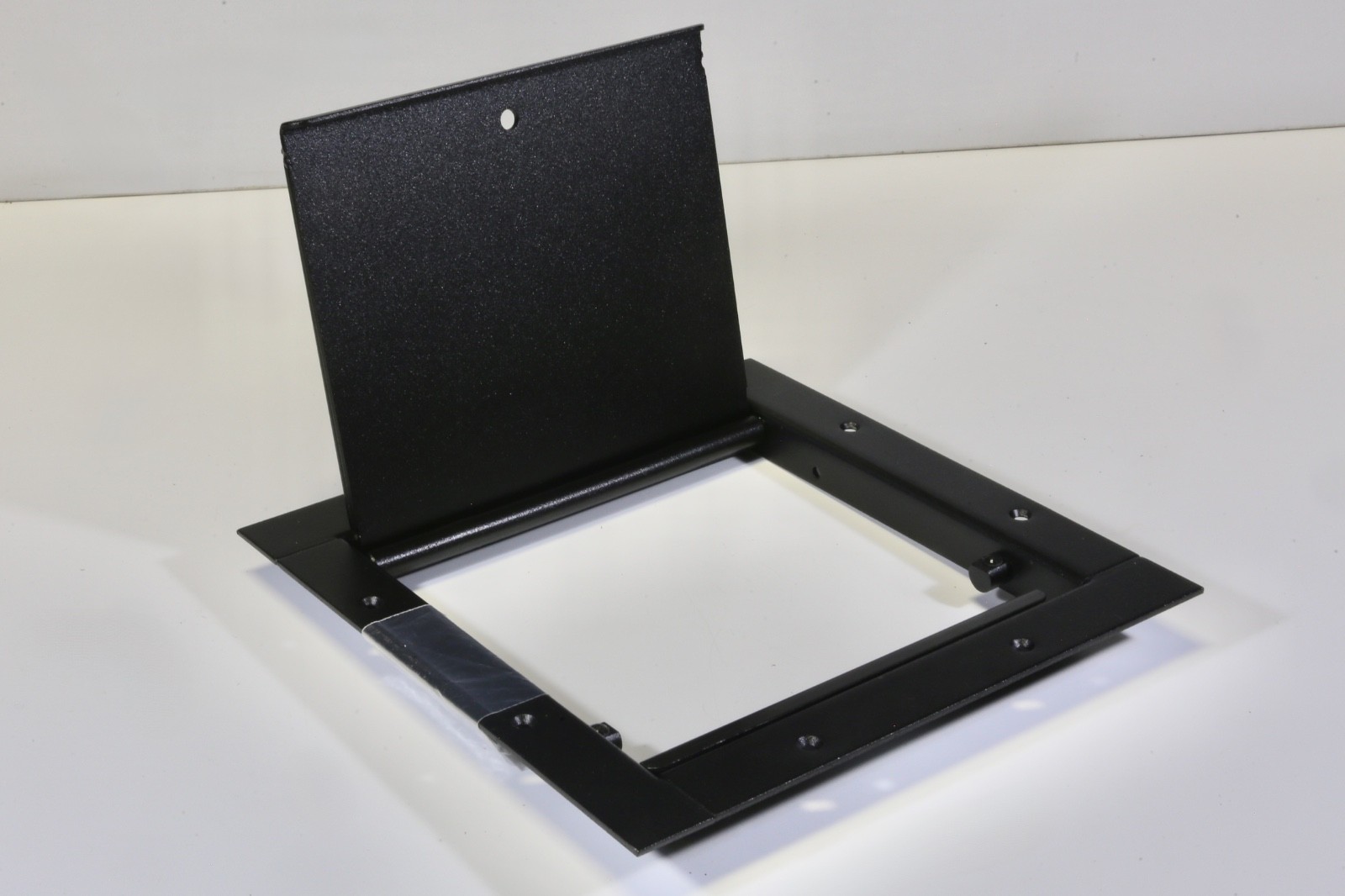 Ace Backstage BZ132CLBK Super Bezel/Carpet Lid - OPEN BOX