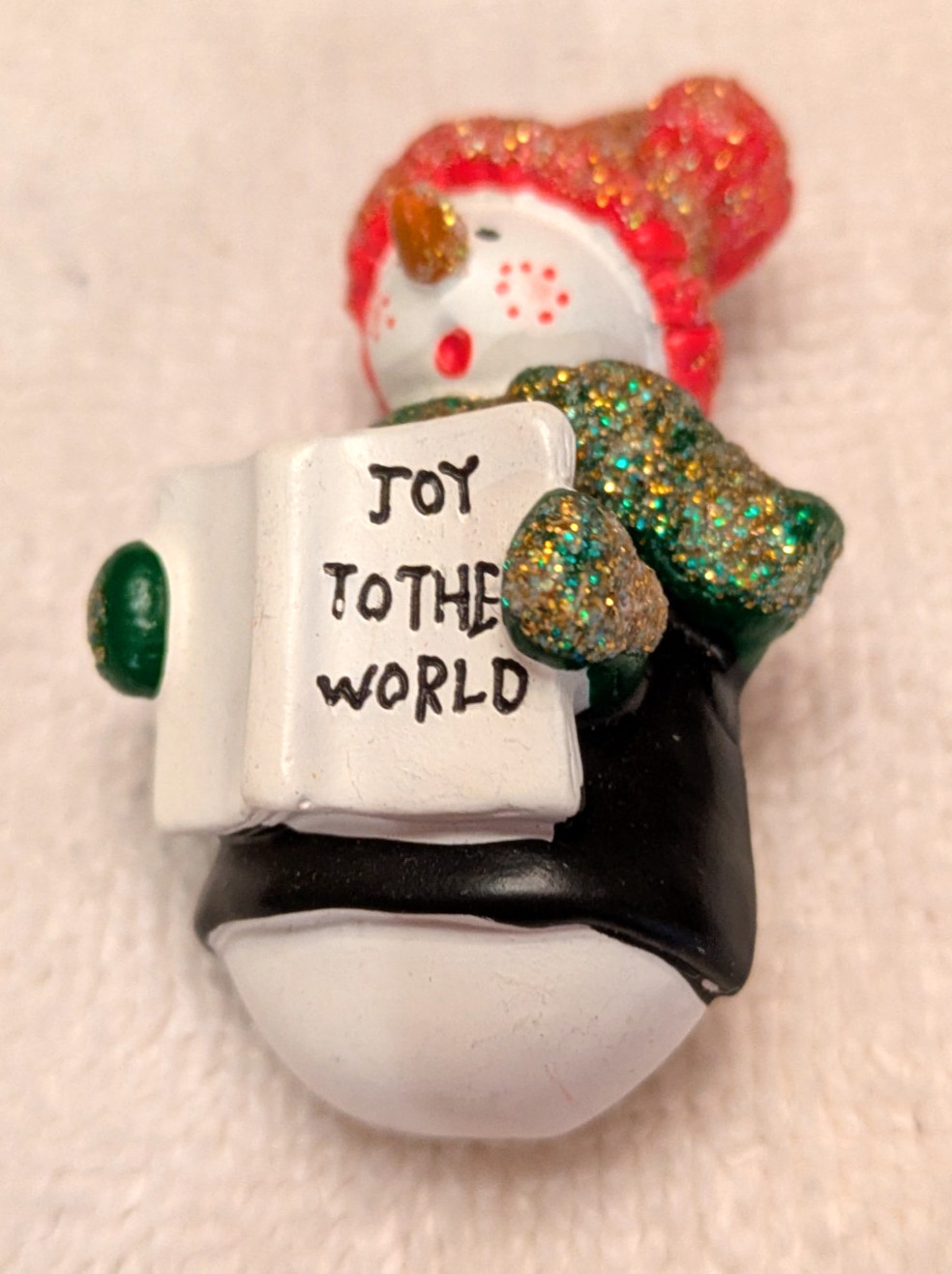 Resin Snowman "Joy To The World" Holiday Christmas Pin