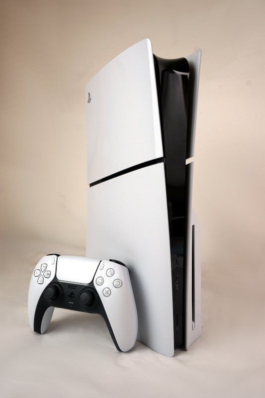 Gaming Console Sony 1000039671 PlayStation 5 Slim Gaming Console - 1TB Storage