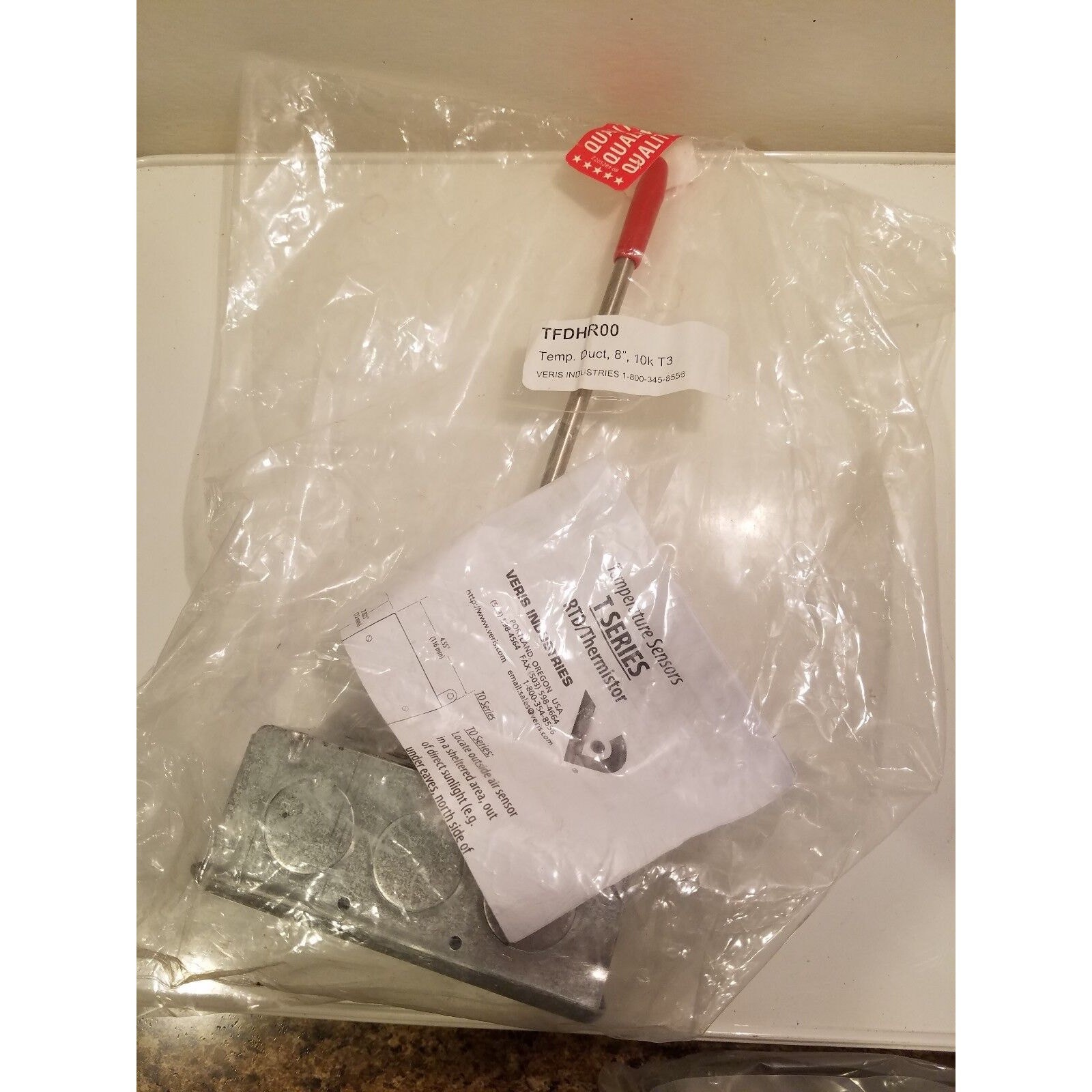 New 4 inch Veris Thermistor Duct Sensor PN 10KT3 TFDHR00