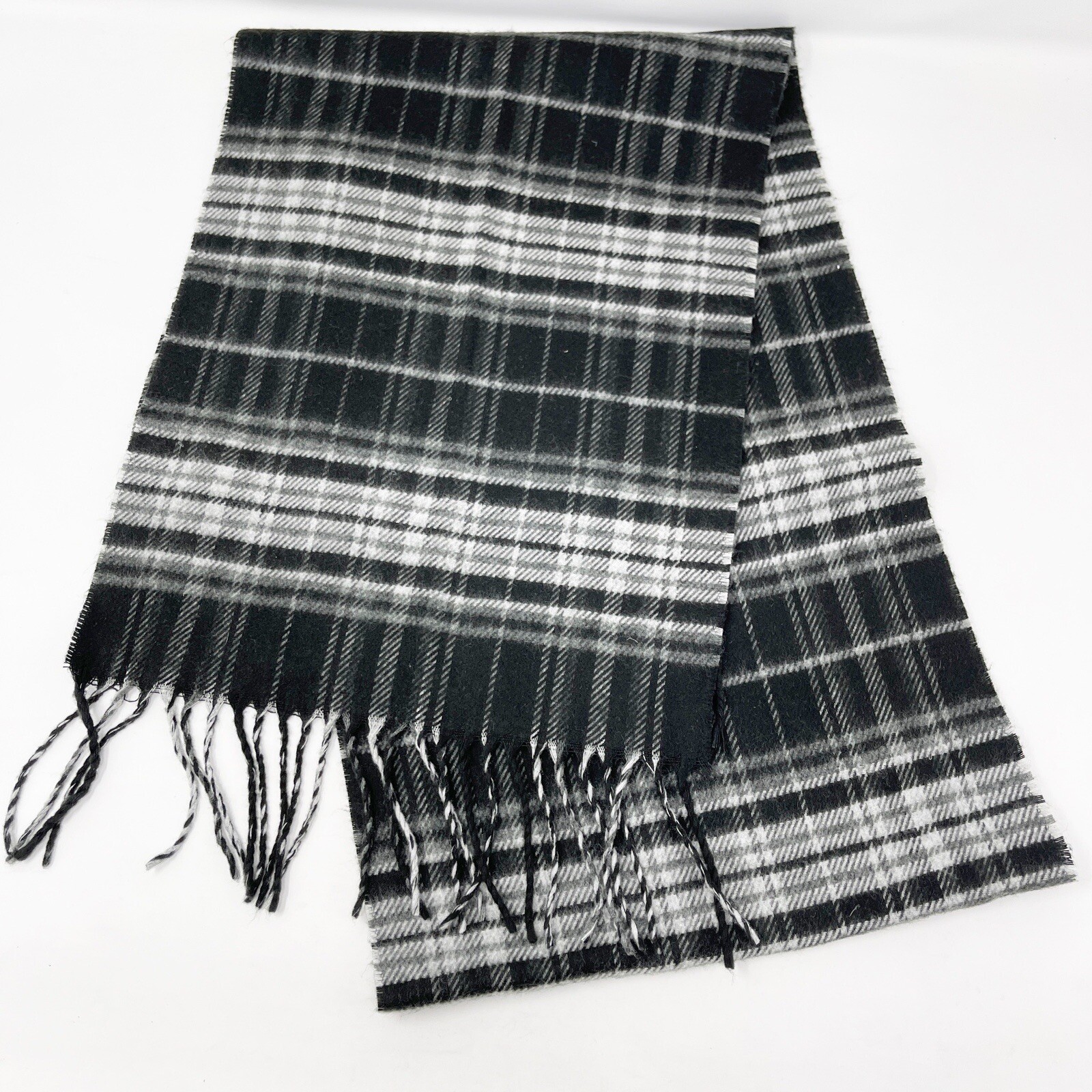 Bloomingdale's Mens Gray Plaid Scarf Fringe Acrylic Made in Germany
