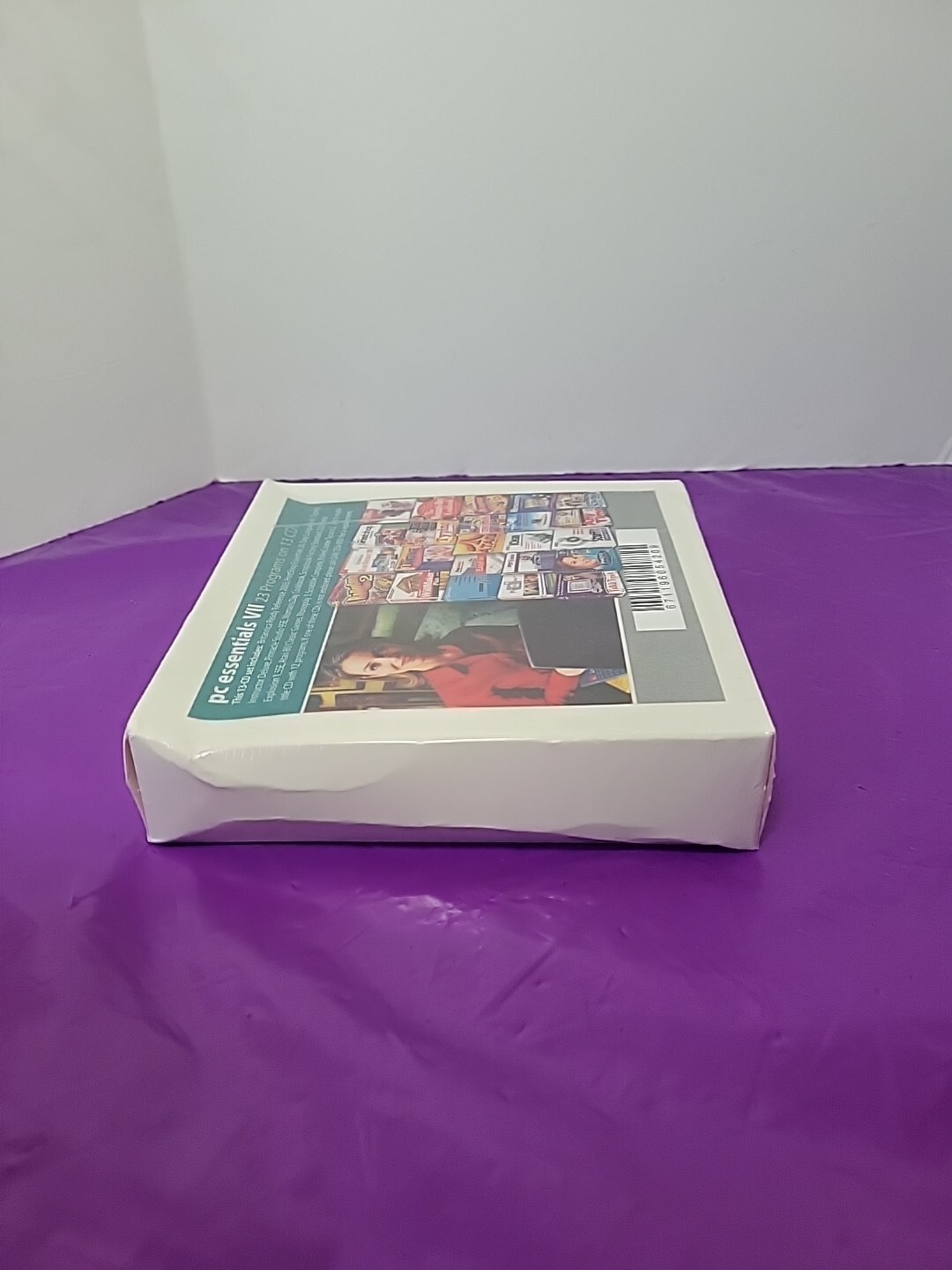 Vintage Software PC Essentials Vll 23 Programs on 13 CDs Rare Sealed