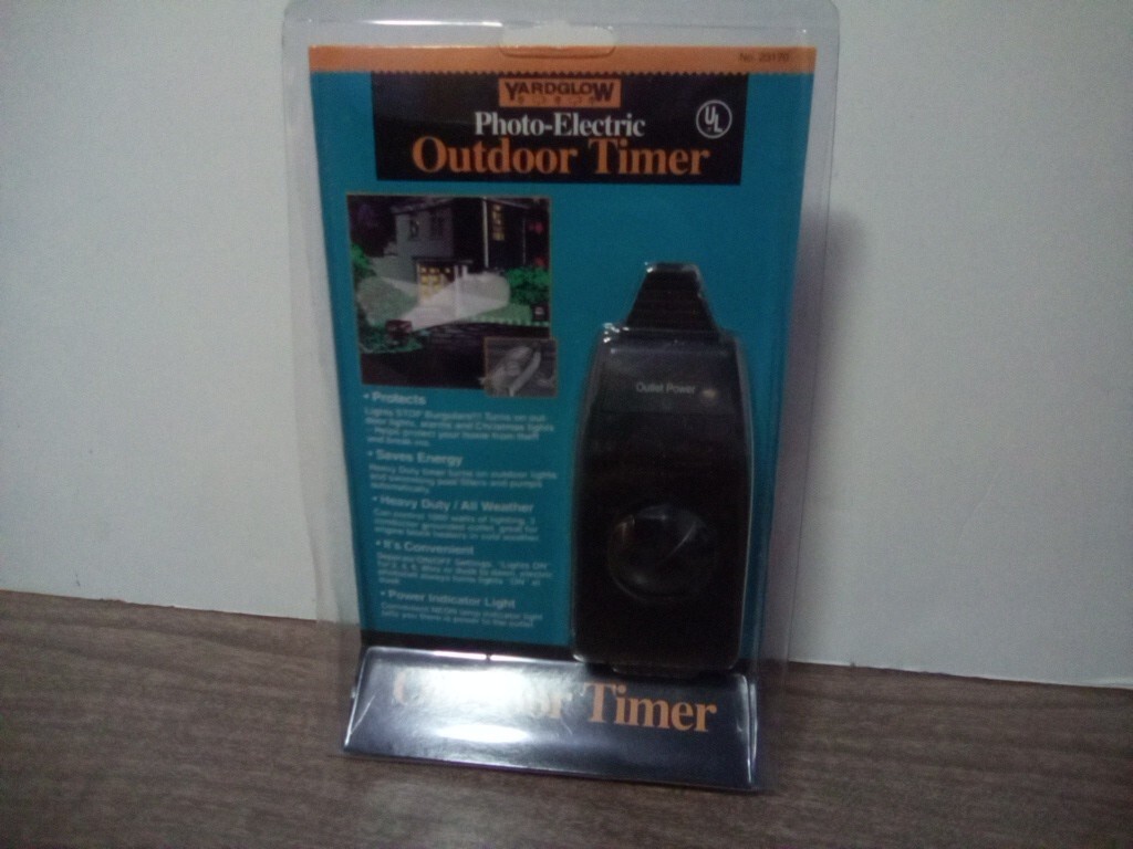 New  1992  Yardglow Photo Electric Outdoor Timer 23170