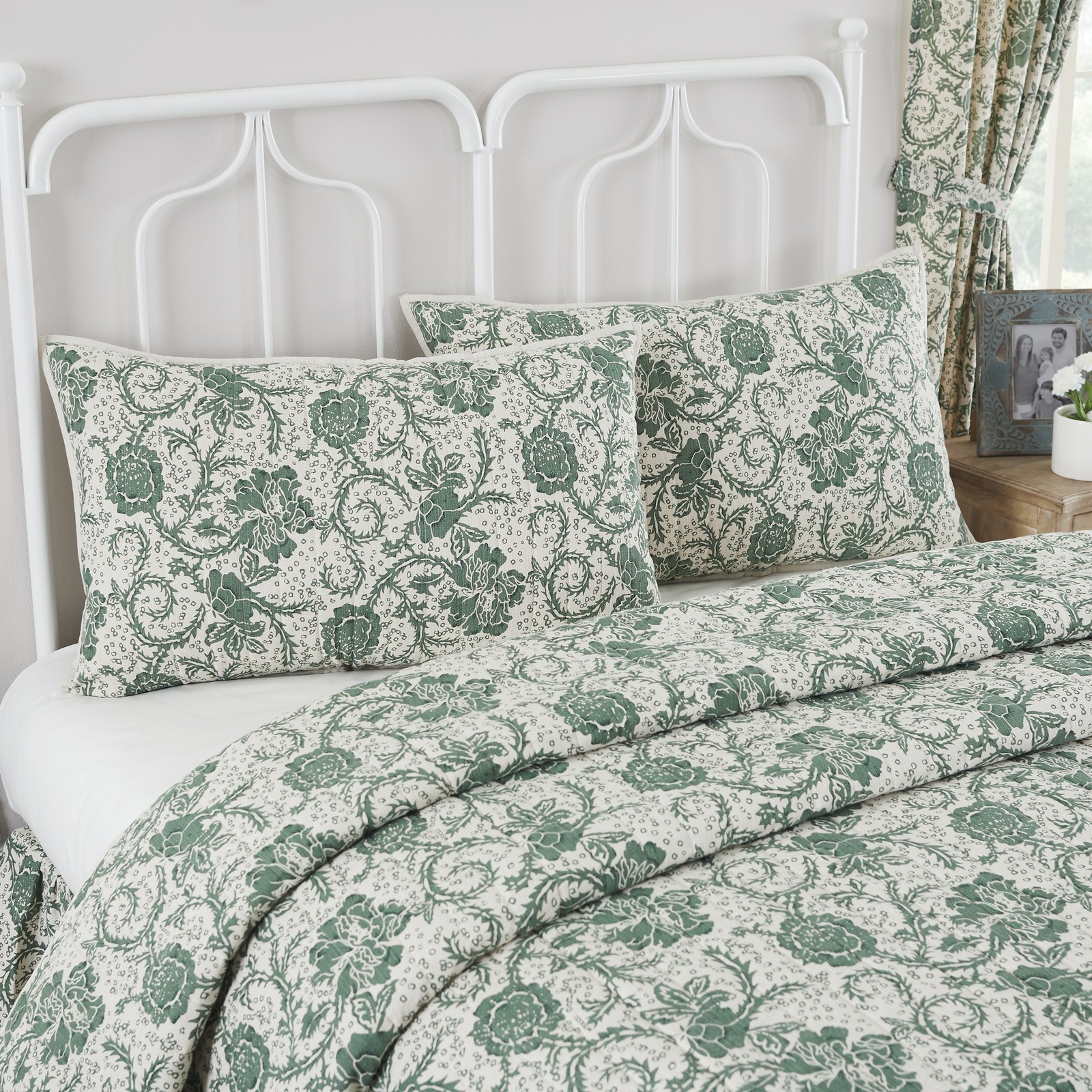 Farmhouse King Sham Creme Dorset Textured Cotton Floral Bedroom Decor VHC Brands