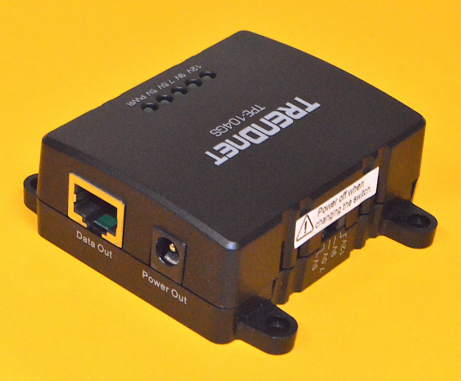 TRENDnet TPE-104GS, V 1.1R Gigabit Power over Ethernet (PoE) Splitter *Used*