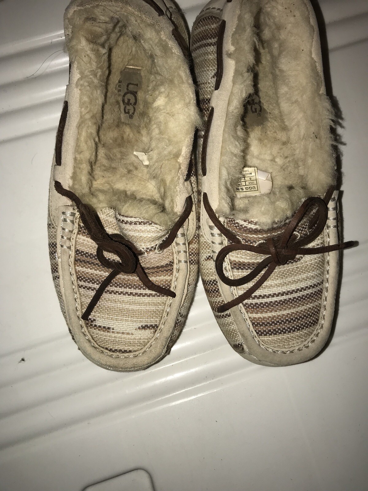 Ugg Dakota Moccasin Slippers Women's 6 Wool Suede Sheep Lining