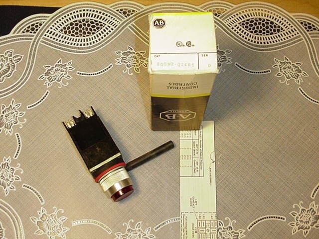 Allen Bradley 800MR-Q24RS Pilot Light Red Series D NEW IN BOX!