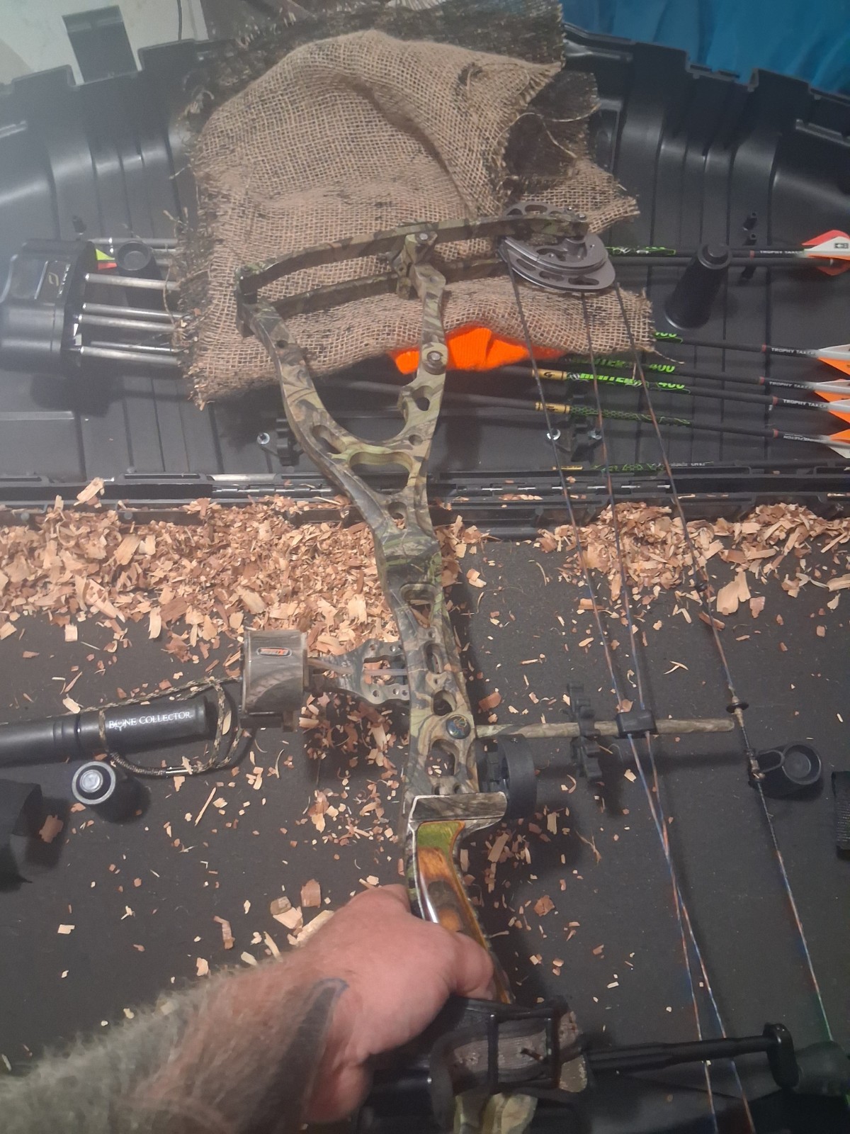 Bowtech Right Hand Camo Compound Bow 60lb 28in Draw 31in Aluminum