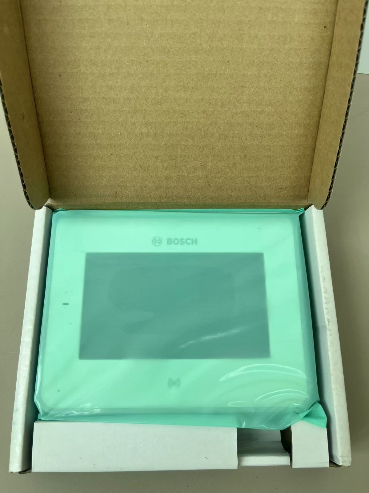 NEW Bosch B942W ADT Touch Screen Keypad White Alarm Security Keypad