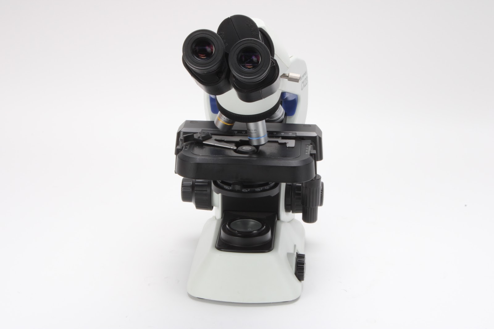 Olympus CX23LEDRFS1 Microscope W/ 4x/0.20,10x/0.25,40x/0.65,100x/1.25 Objectives