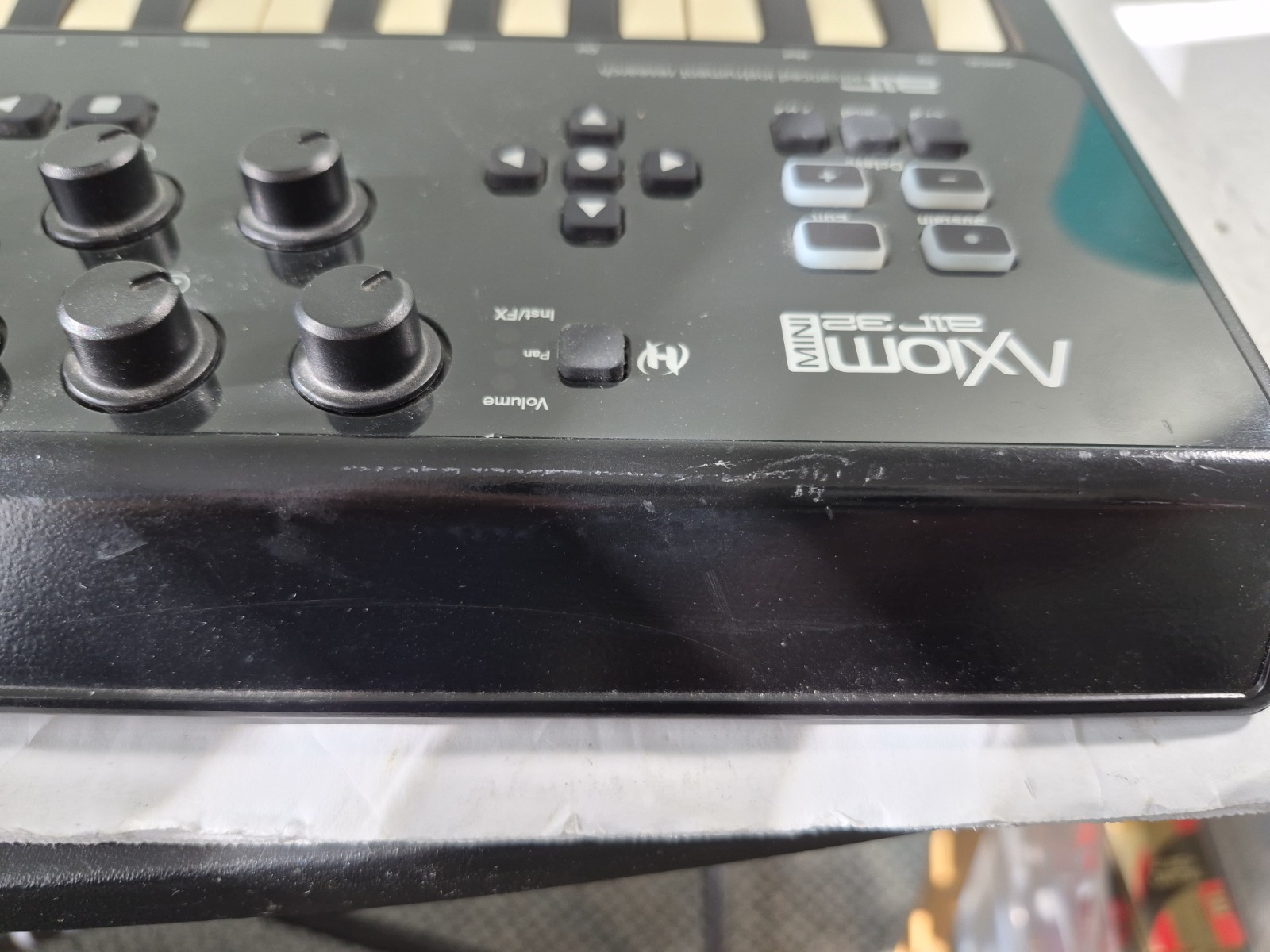 M-Audio Axiom Air Mini 32 USB Midi Controller (No USB Mini-B Cable)