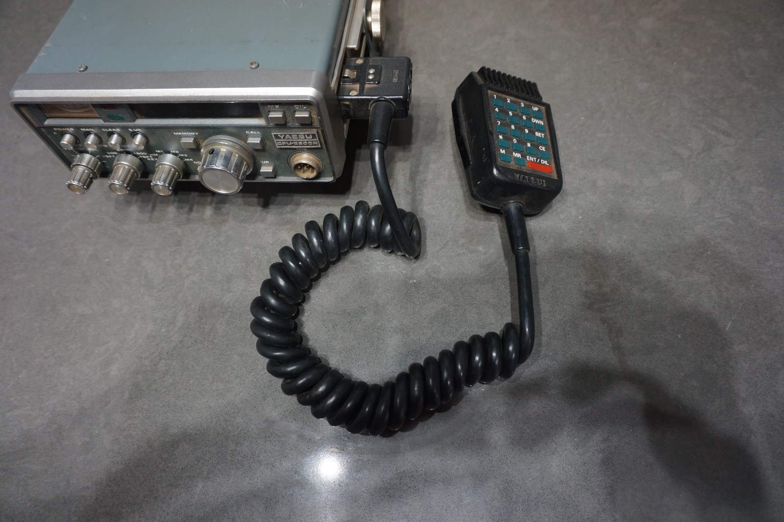 Vintage Yaesu CPU-2500R 2 Meter FM Transceiver