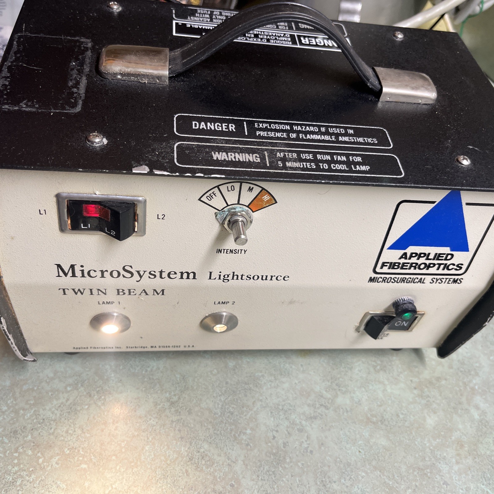ApplieD Microsystems Twin Beam Halogen Light Source Optical Fiber Illumination