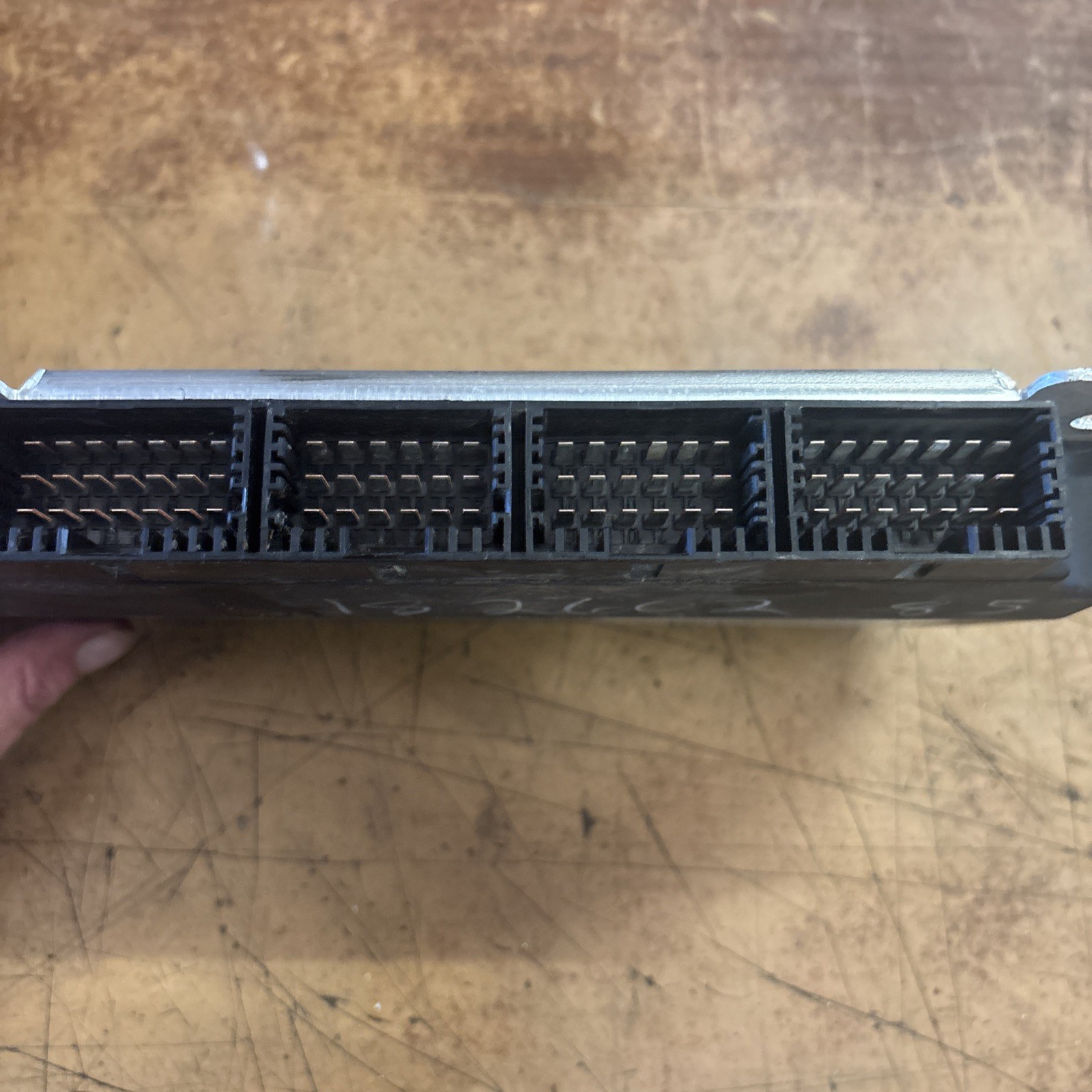 VOLVO ECC (Electronic Chassis Control) Part Number 21803280-03
