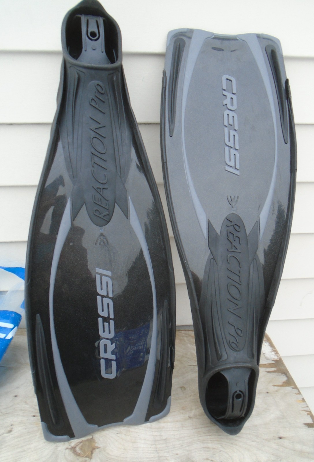new Cressi Reaction Pro Swim Dive Fins 42/43 8/9 Black  Snorkel