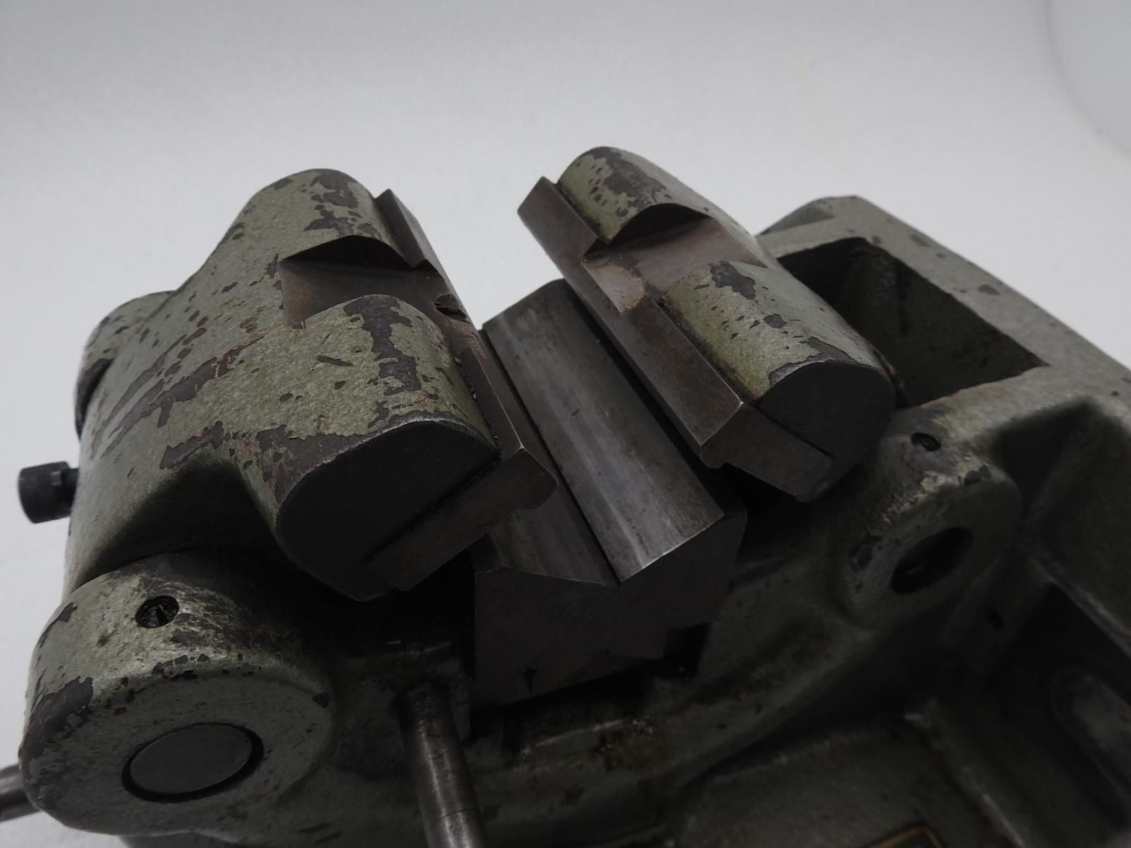 Bison Round Stock Vise - 4" HORIZONTAL/VERTICAL