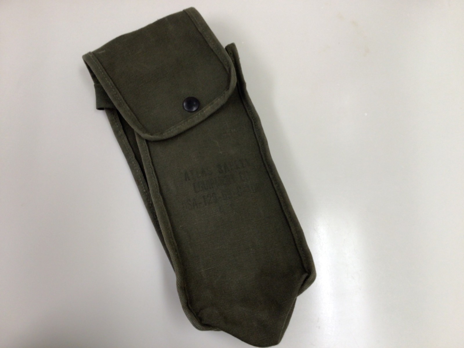Vintage  U.S.  Army  military  green  9”  canvas  bag  original